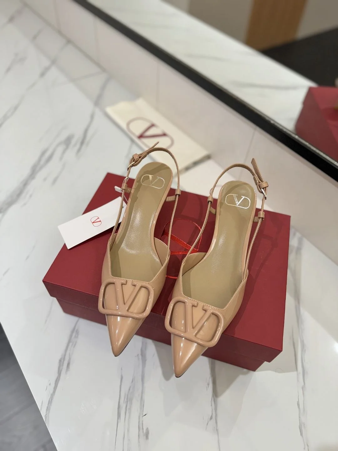 Valentino Sandals Flexible 36000