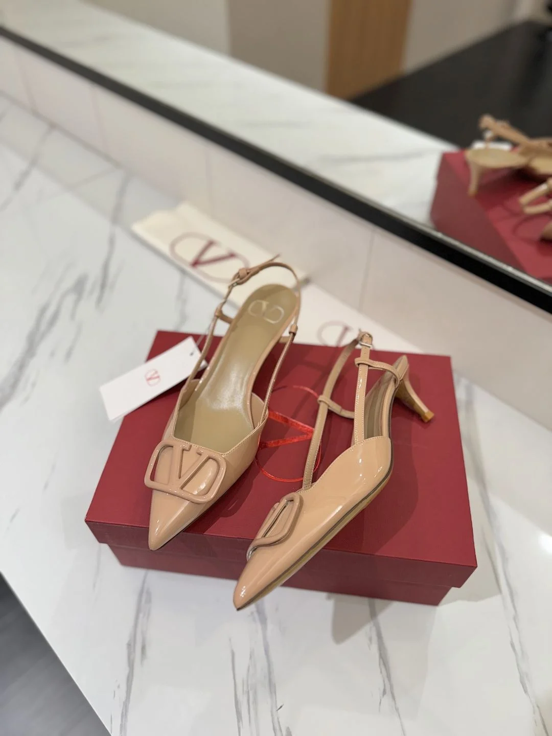 Valentino Sandals Flexible 36000