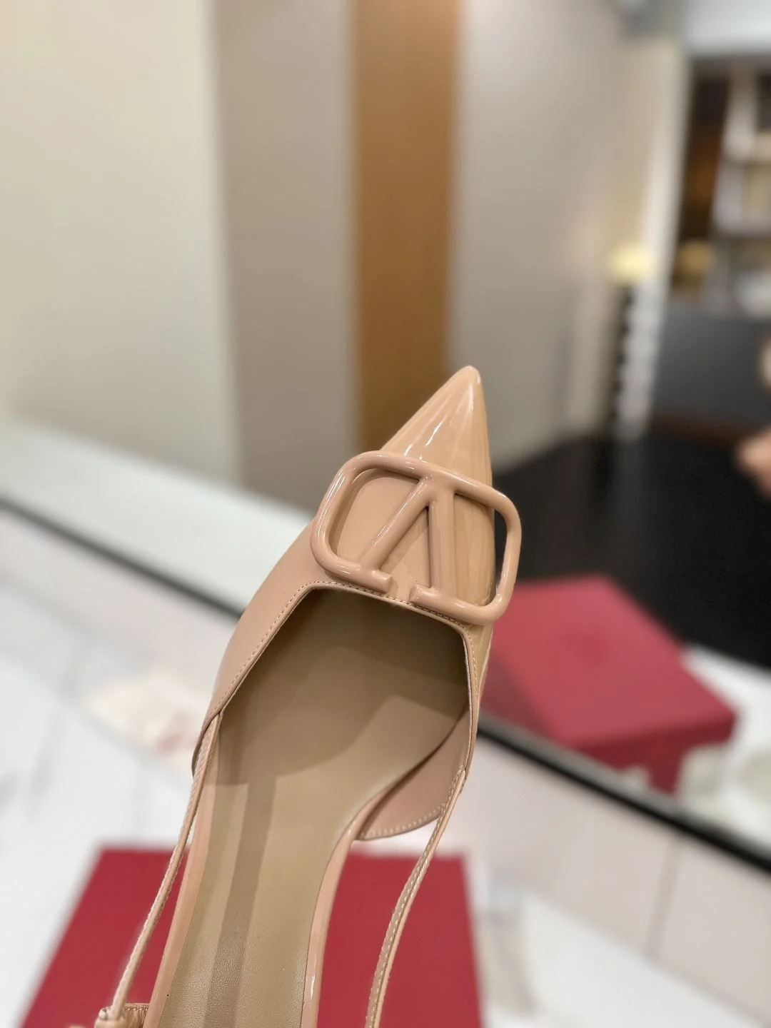 Valentino Sandals Flexible 36000