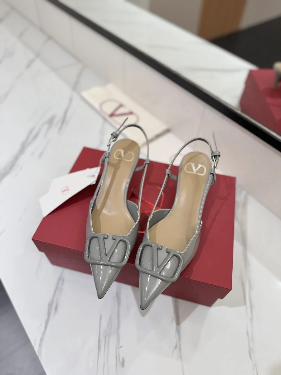 ComfortFit Valentino Sandals 36003