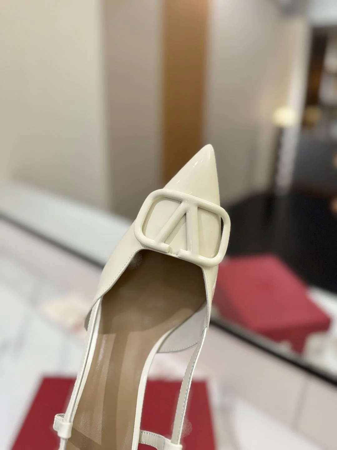 Valentino Sandals Chic 35998