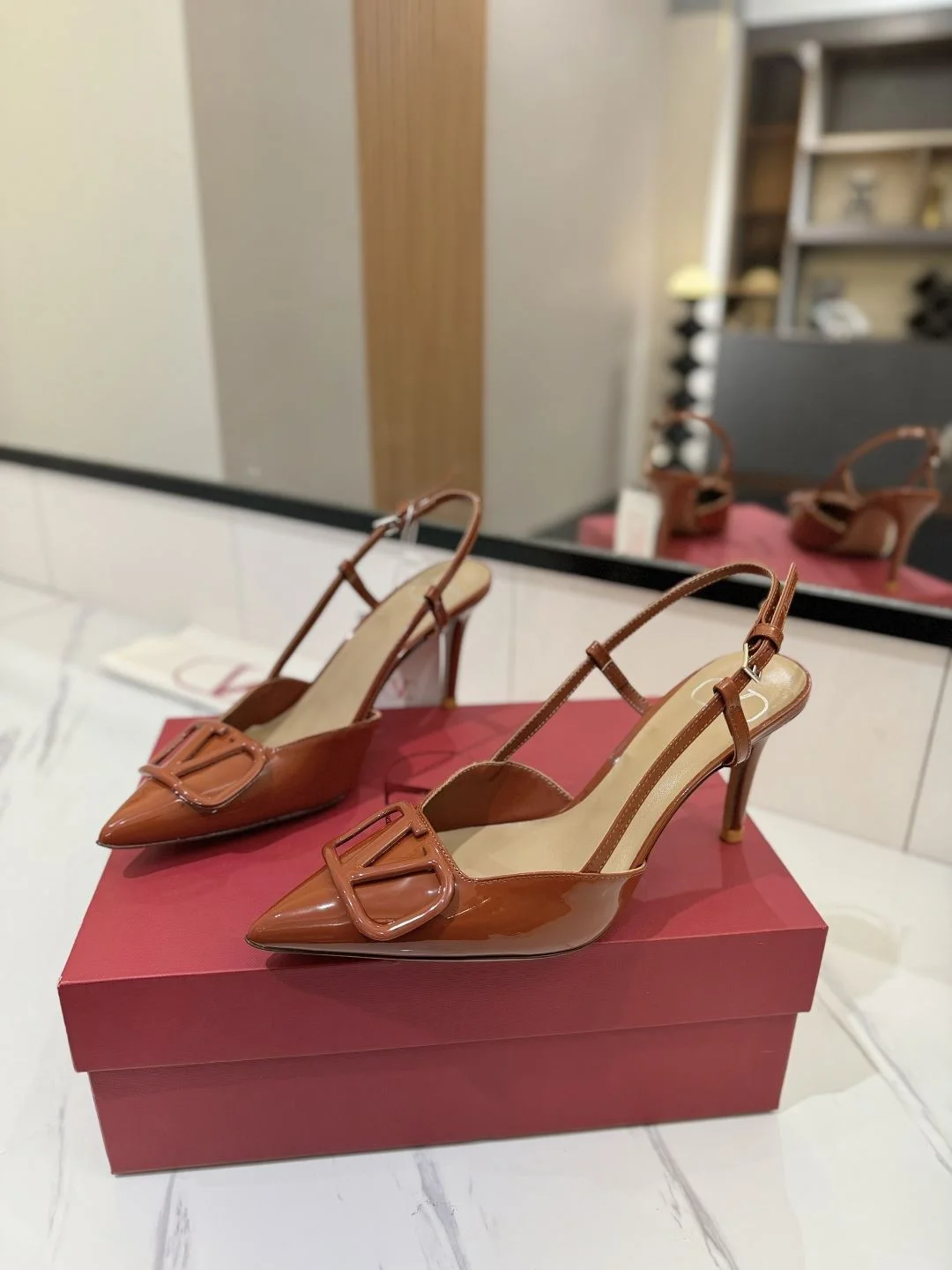 MultiPurpose Valentino Sandals 36002