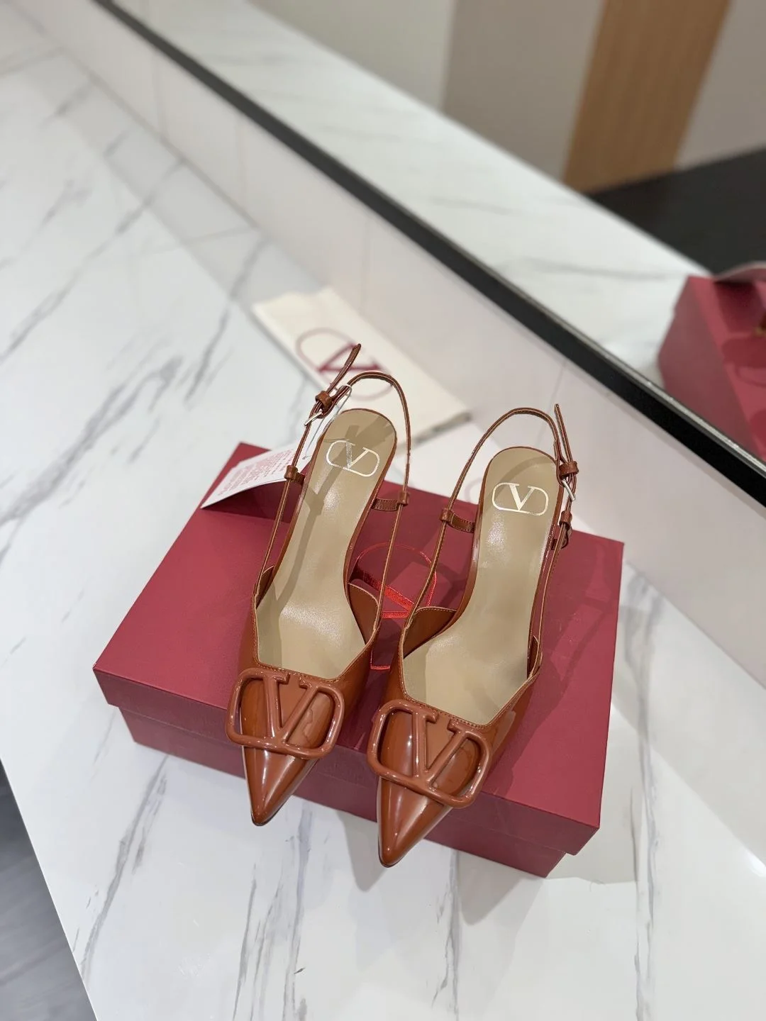 MultiPurpose Valentino Sandals 36002