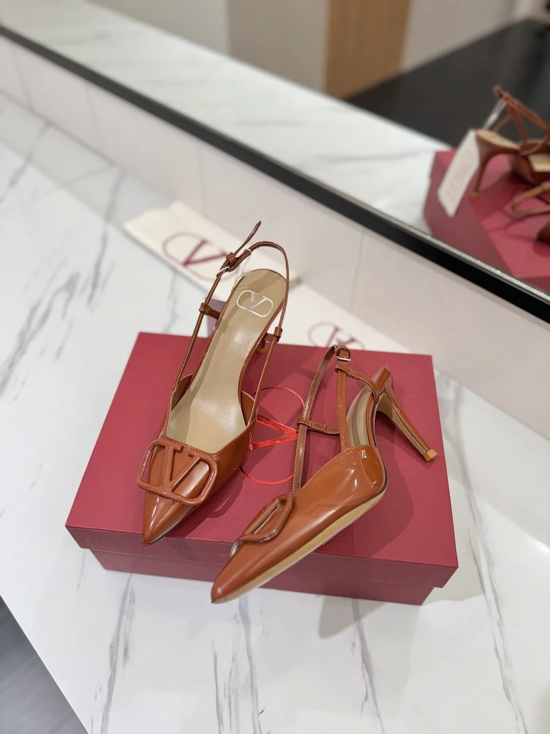 MultiPurpose Valentino Sandals 36002