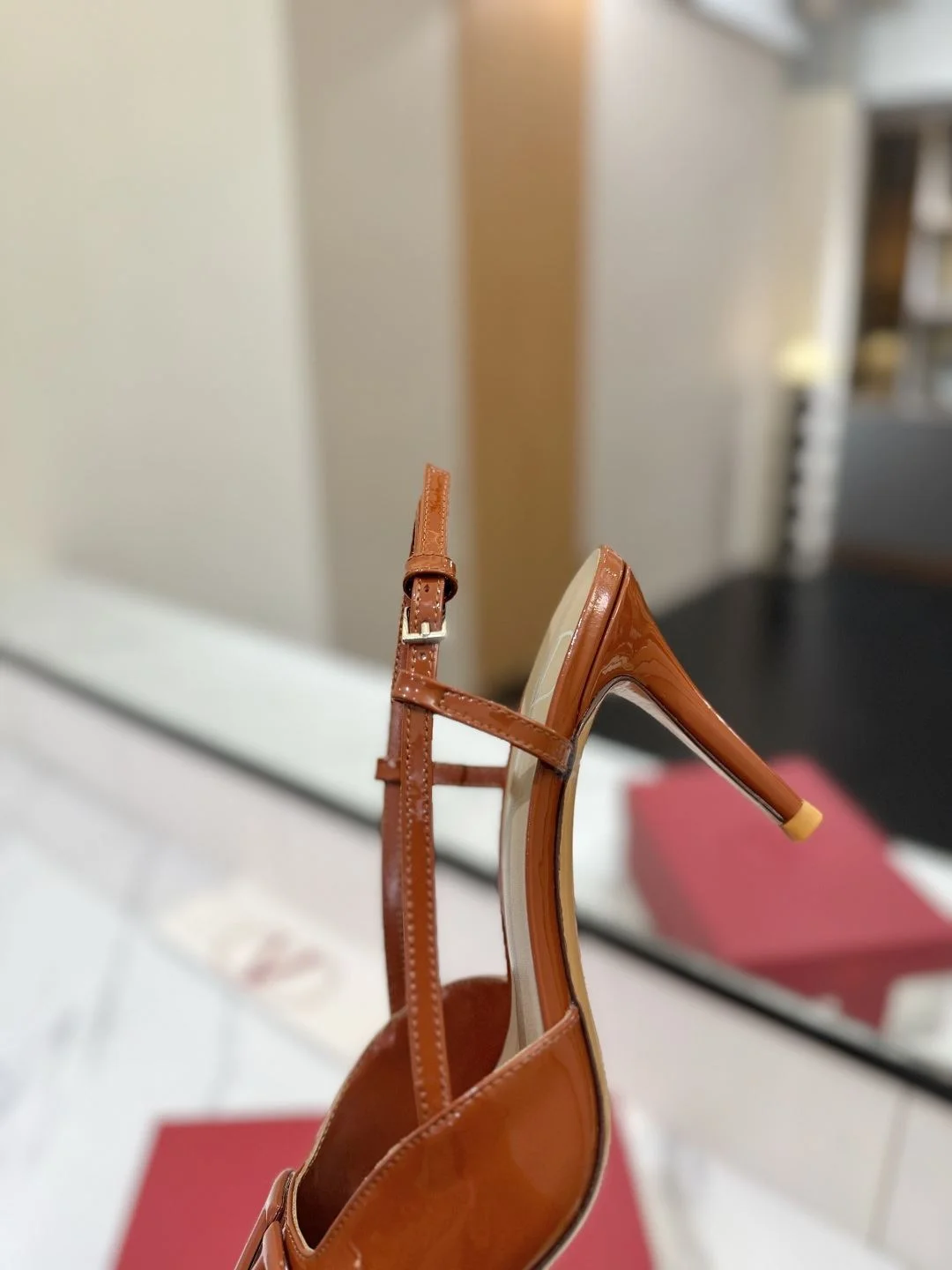 MultiPurpose Valentino Sandals 36002
