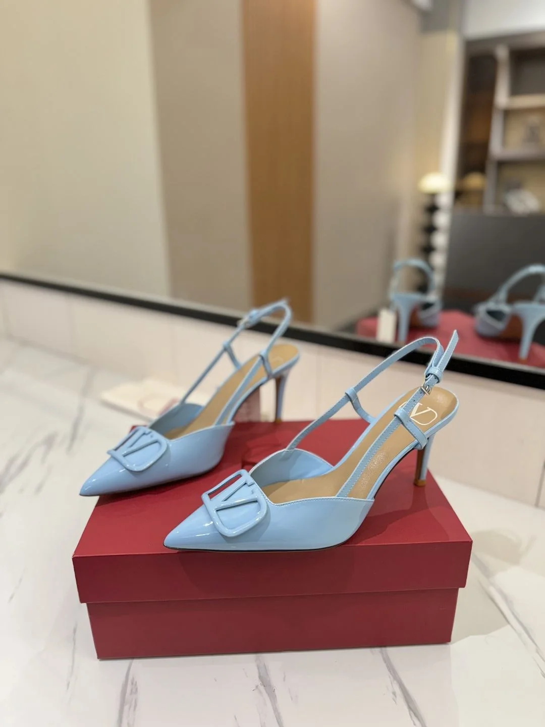 Breathable Valentino Sandals 35988