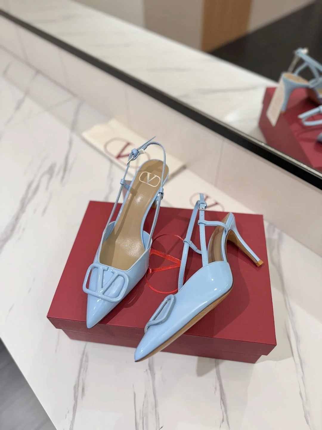 Breathable Valentino Sandals 35988