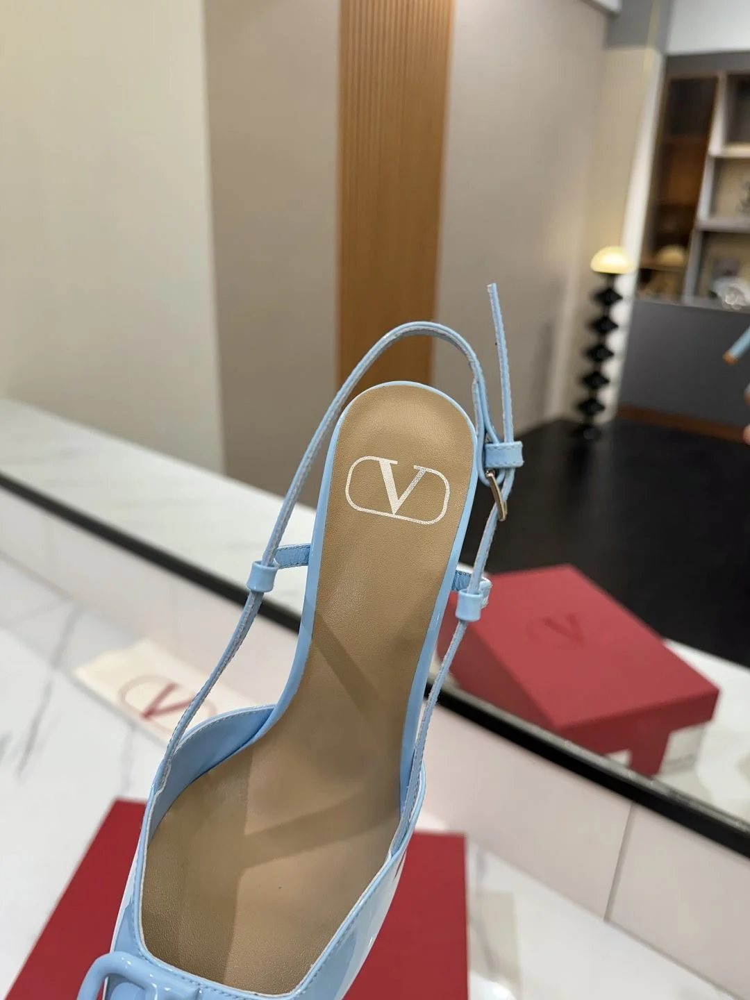 Breathable Valentino Sandals 35988