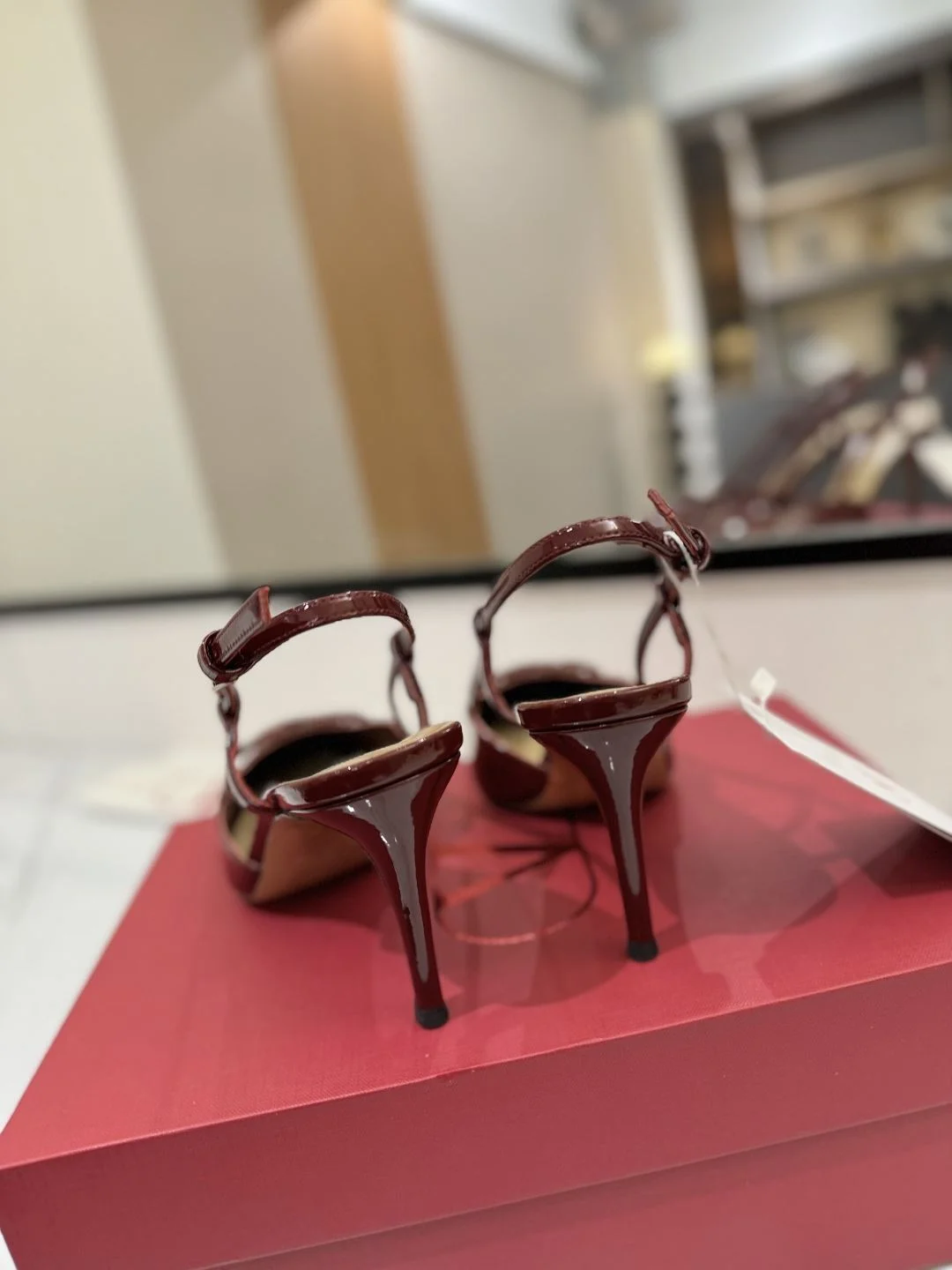 Valentino Sandals Durable 35997