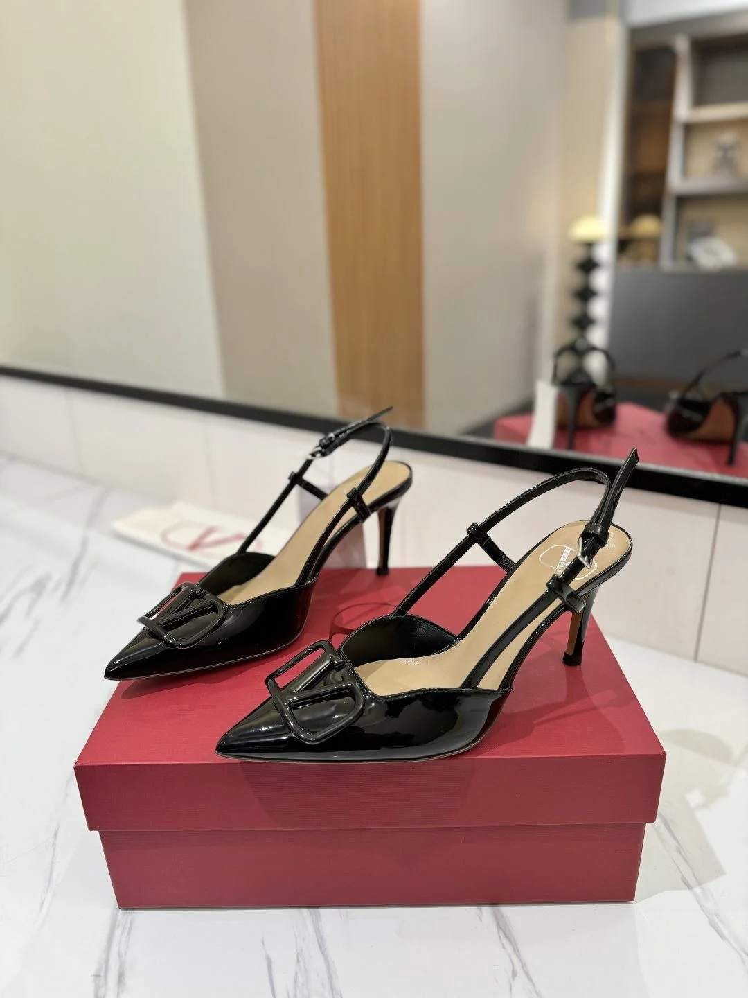 Stretchable Valentino Sandals 35999
