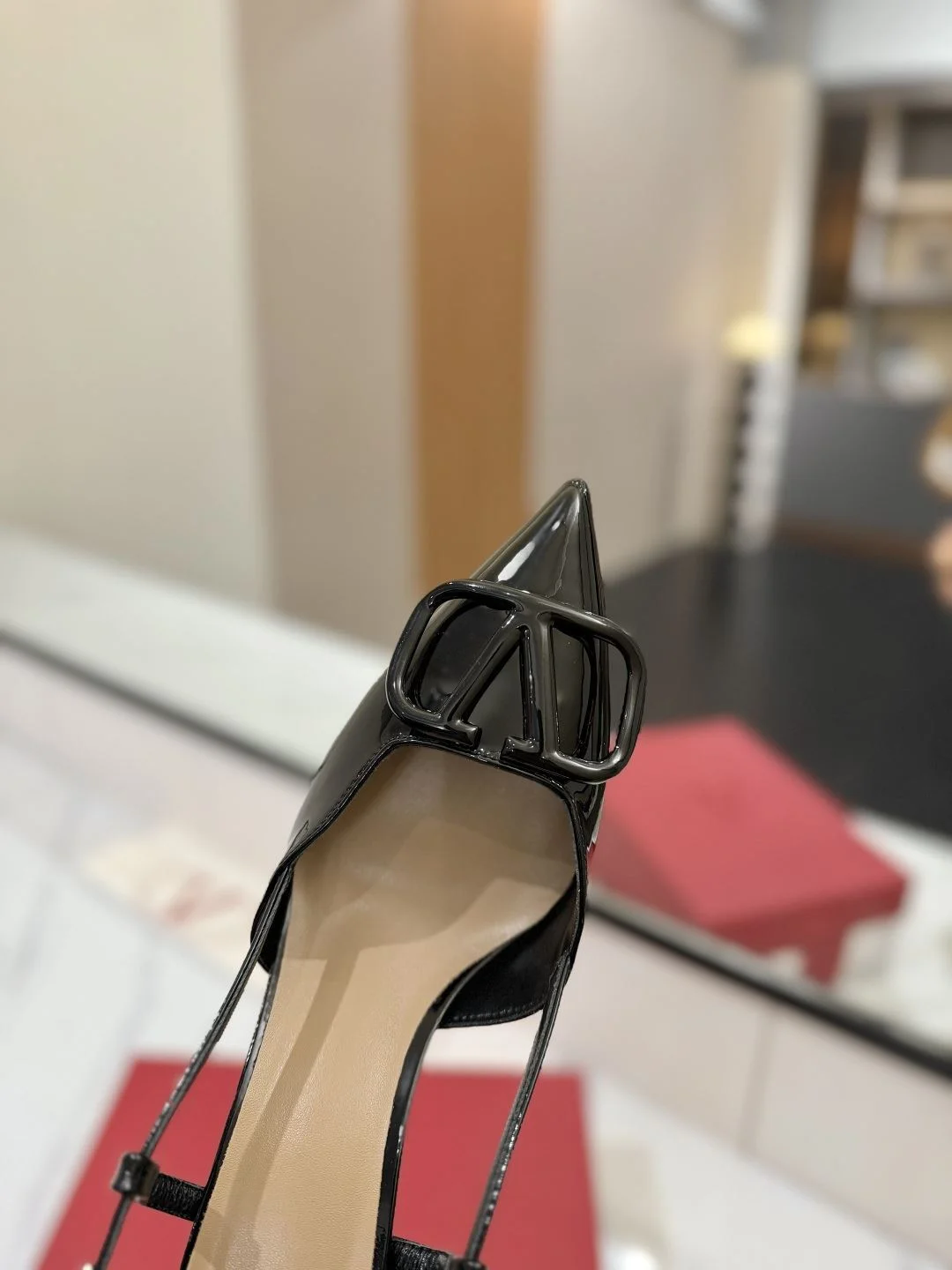 Stretchable Valentino Sandals 35999