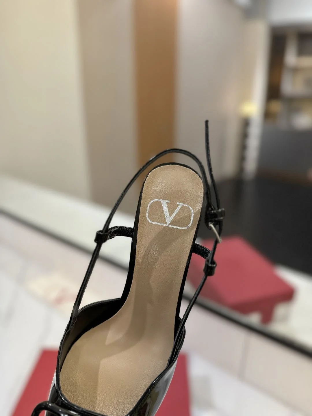 Stretchable Valentino Sandals 35999