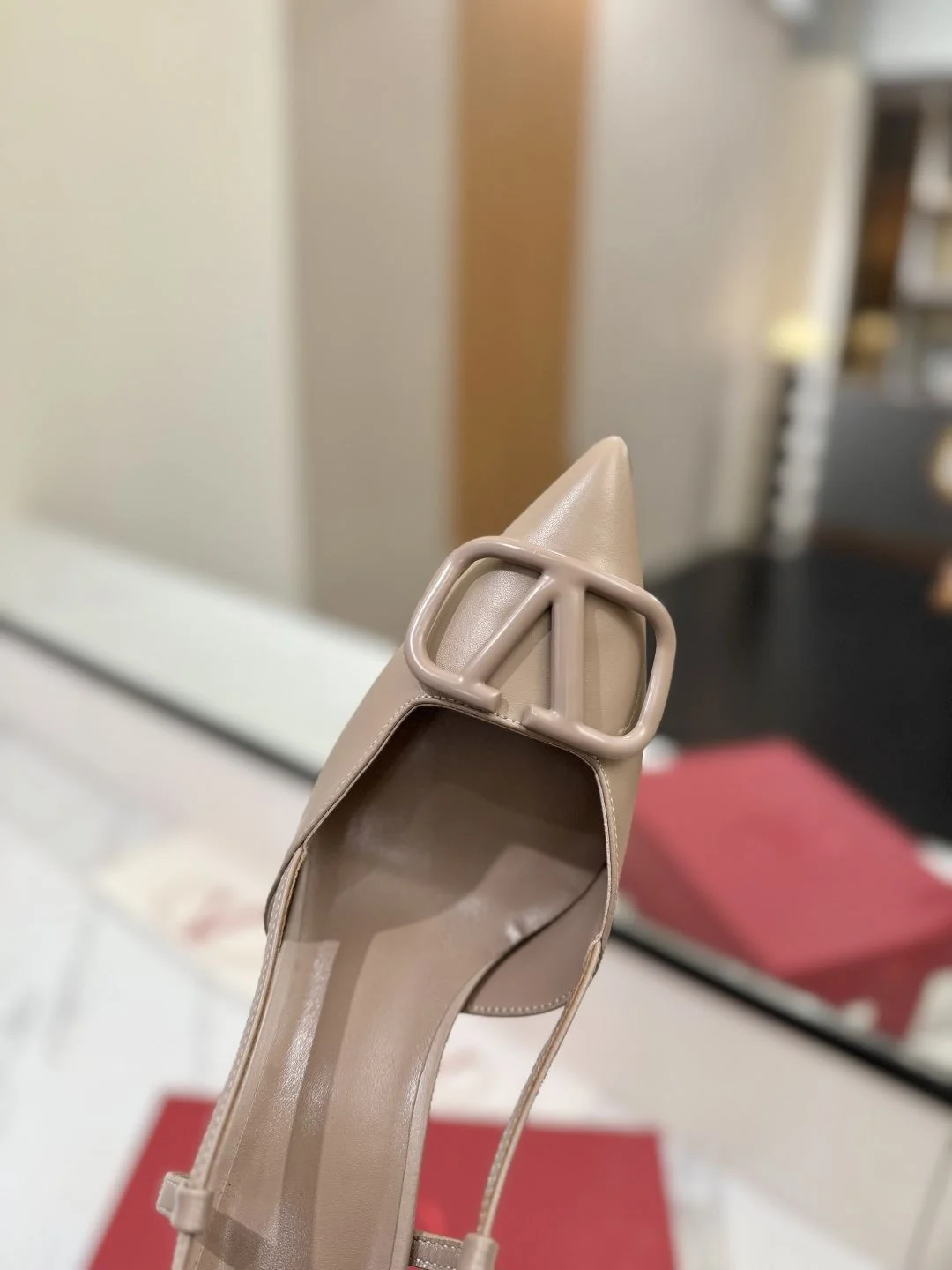 Durable Valentino Sandals 35992
