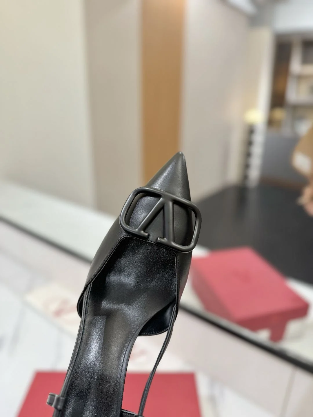 Valentino Sandals HighQuality 35983