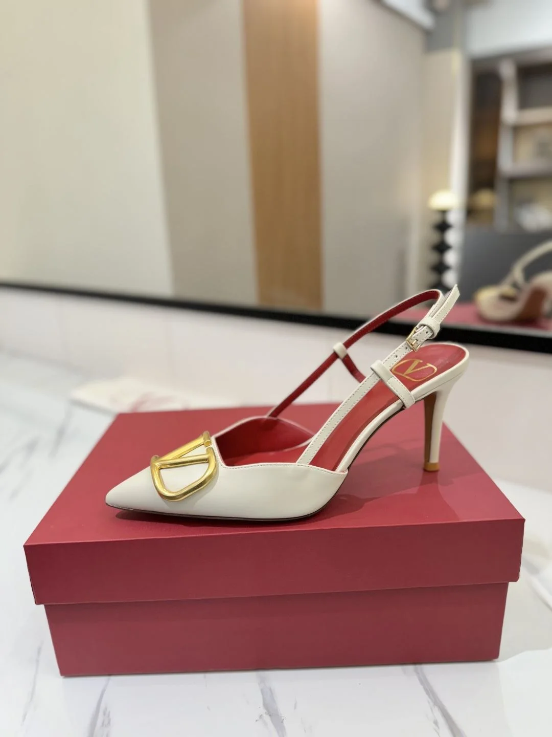 Valentino Sandals Youthful 35993