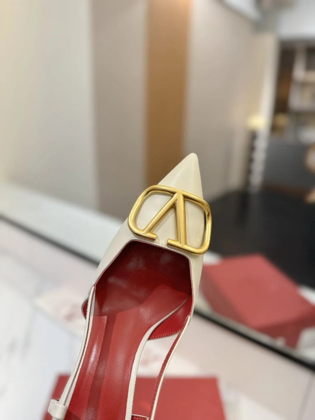 Valentino Sandals Youthful 35993