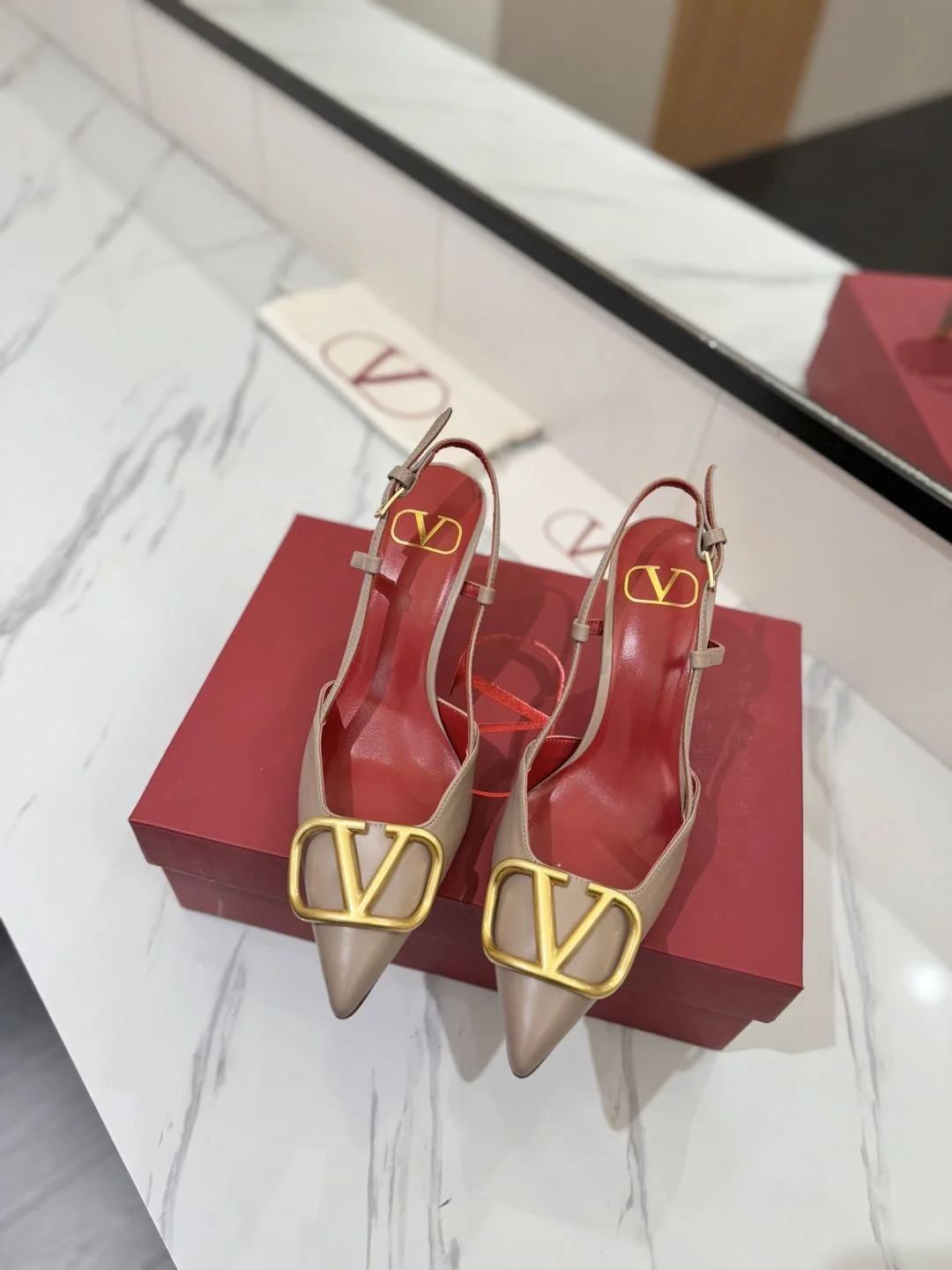 Refined Valentino Sandals 35982