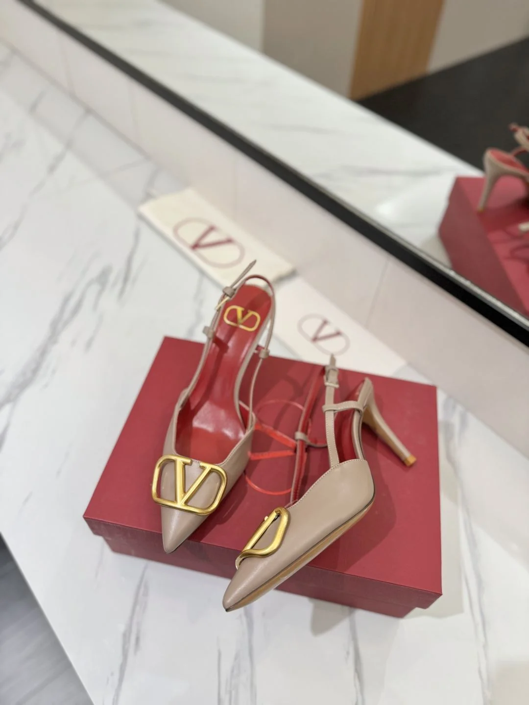 Refined Valentino Sandals 35982
