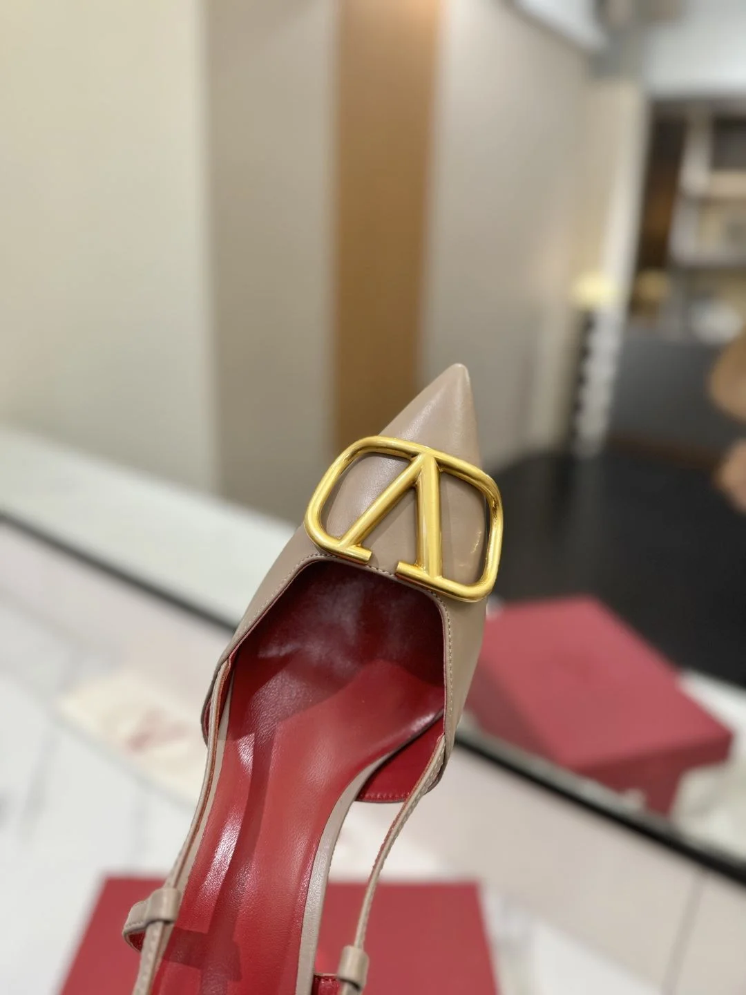 Refined Valentino Sandals 35982