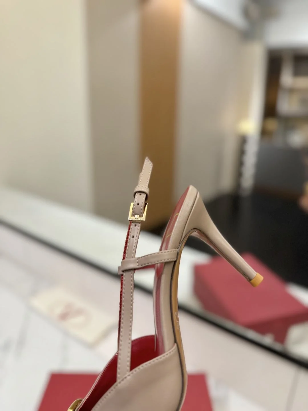 Refined Valentino Sandals 35982