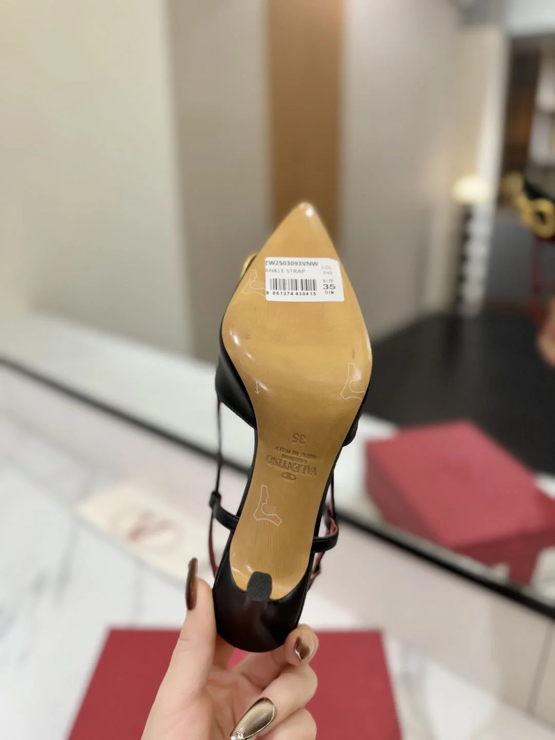 FlexibleFit Valentino Sandals 35985
