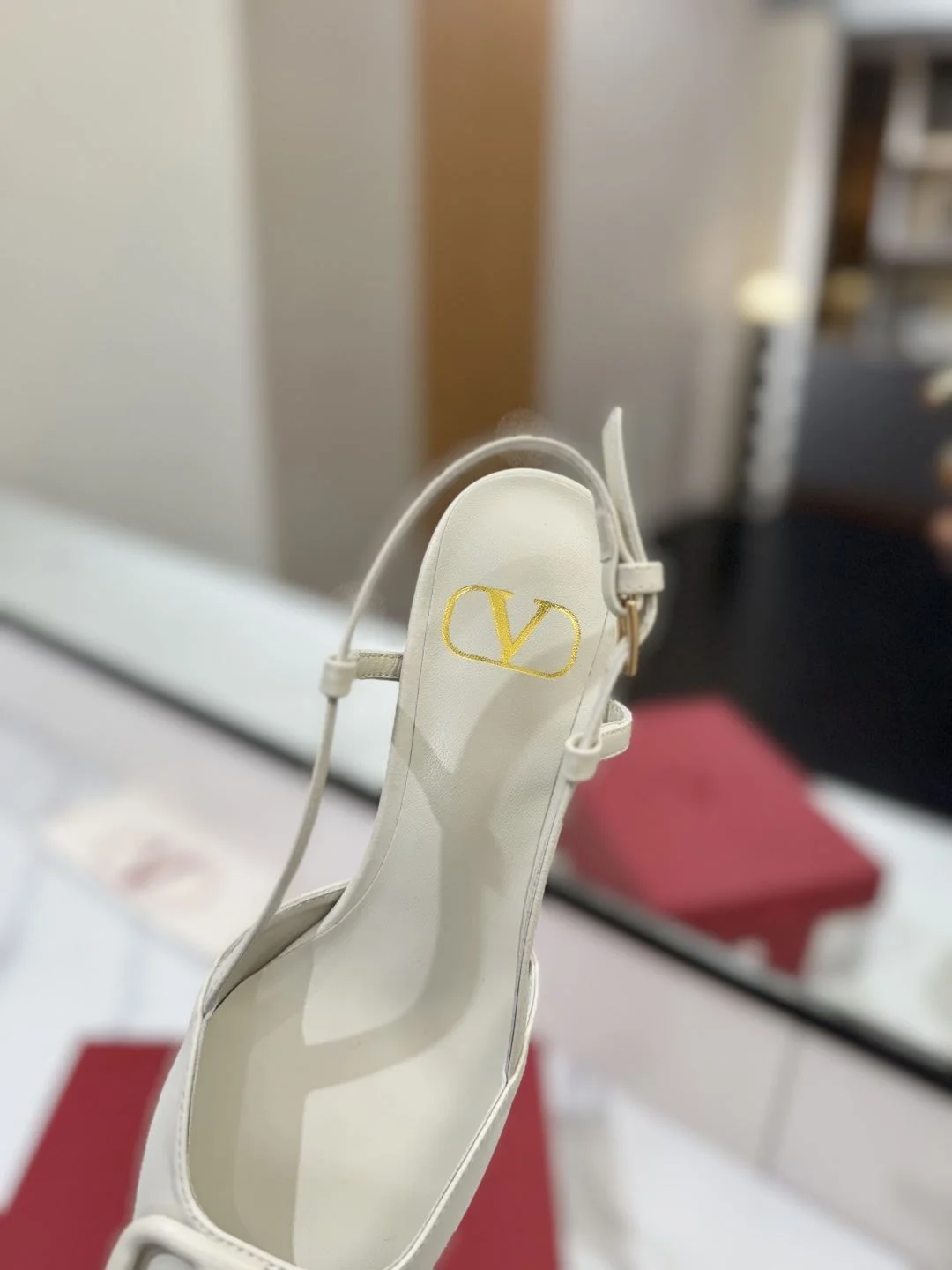 Valentino Sandals Lightweight 35987