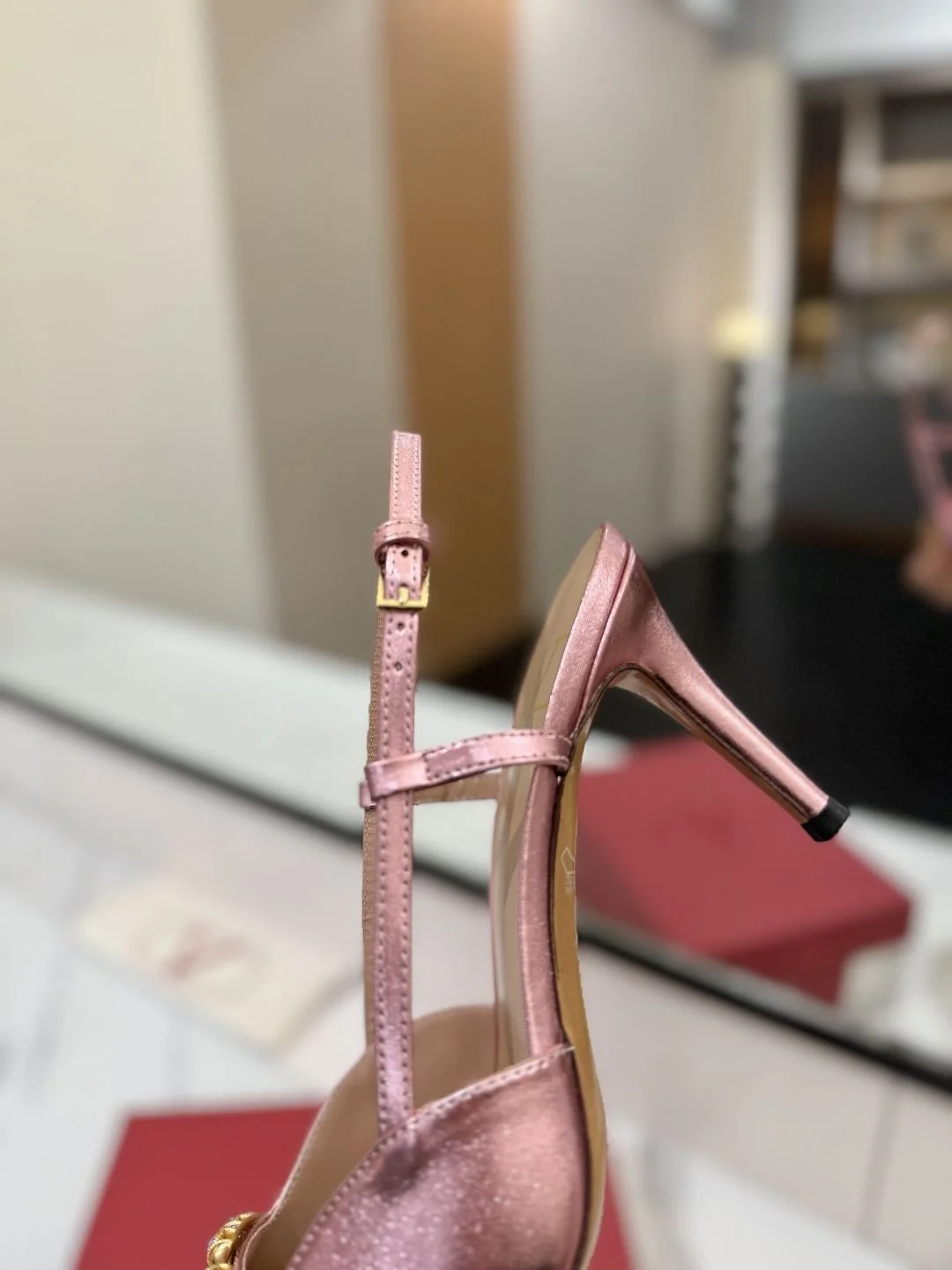 Durable Valentino Sandals 35976