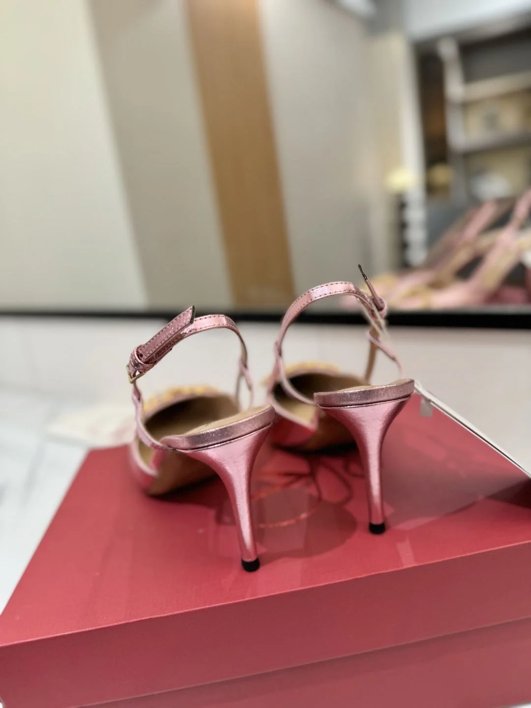Durable Valentino Sandals 35976