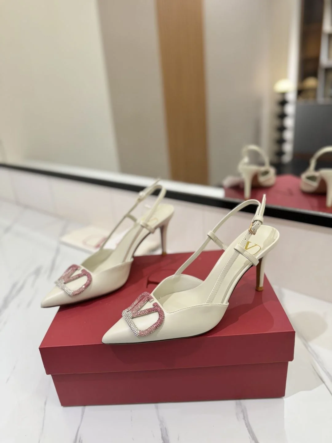 Valentino Sandals Soft 35980