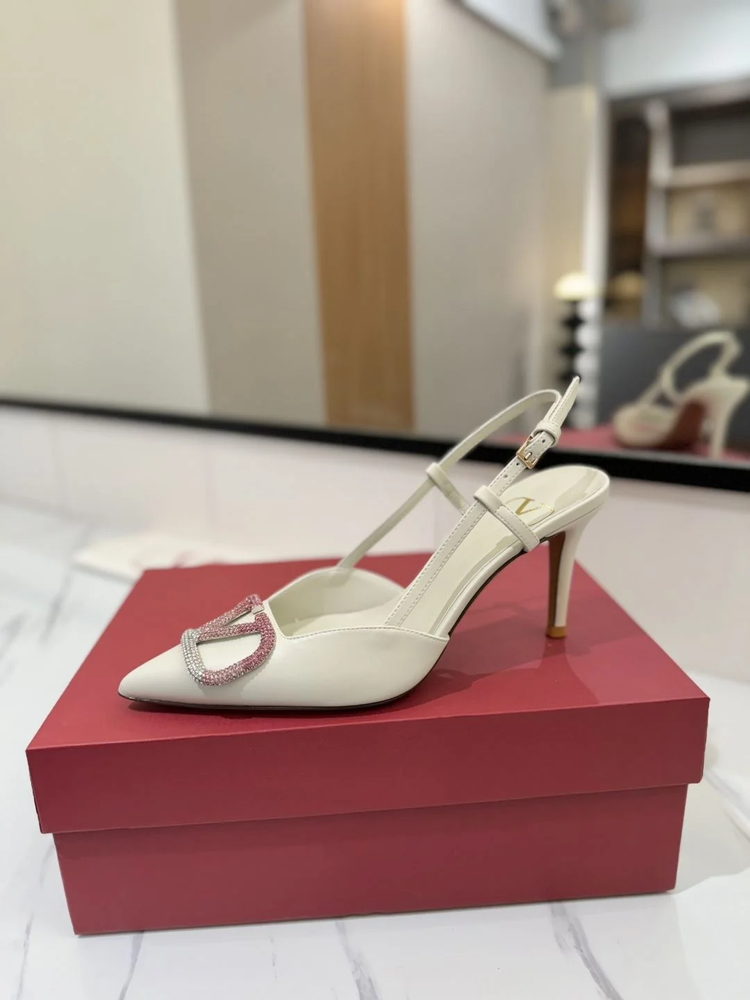 Valentino Sandals Soft 35980