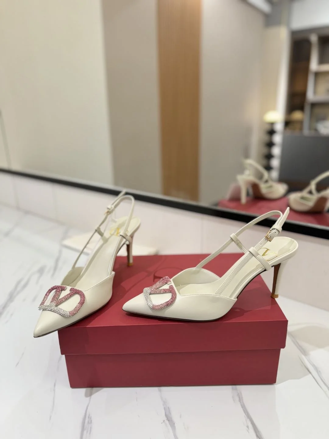 Valentino Sandals Soft 35980
