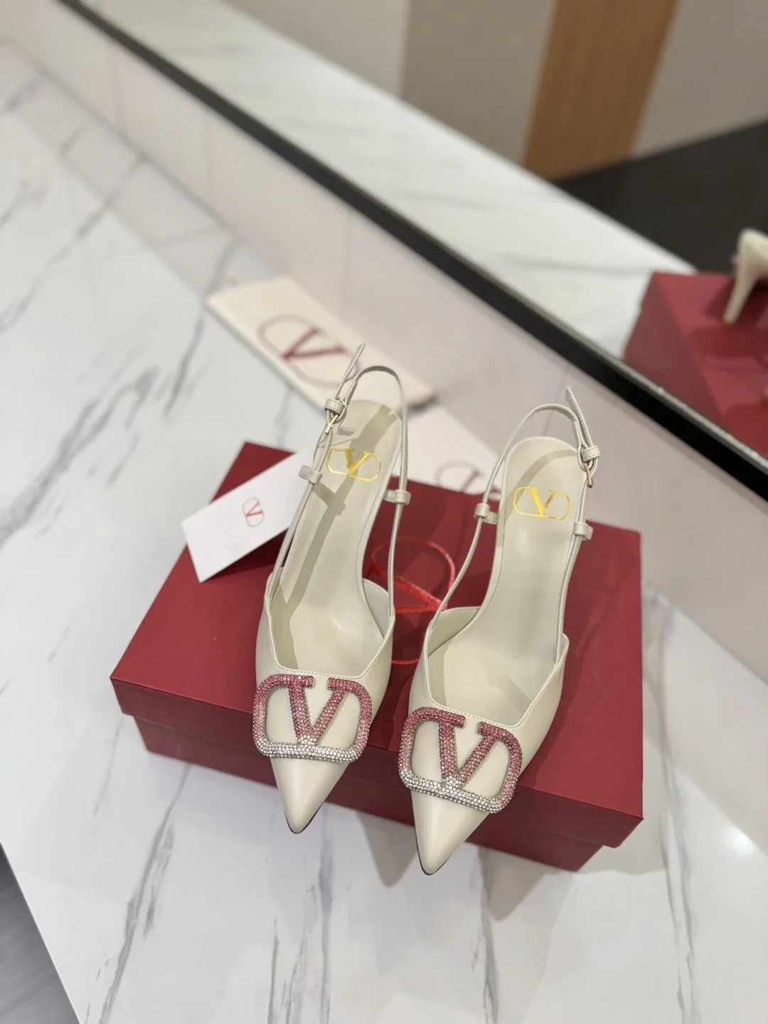 Valentino Sandals Soft 35980
