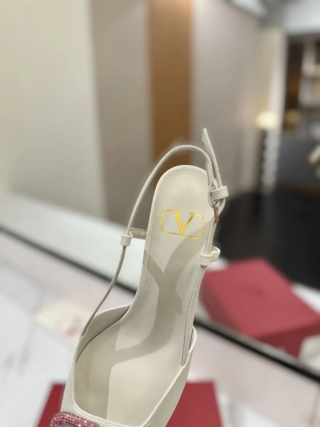 Valentino Sandals Soft 35980
