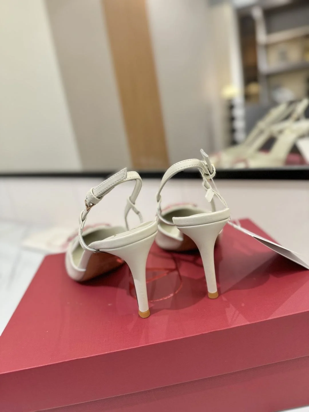 Valentino Sandals Soft 35980