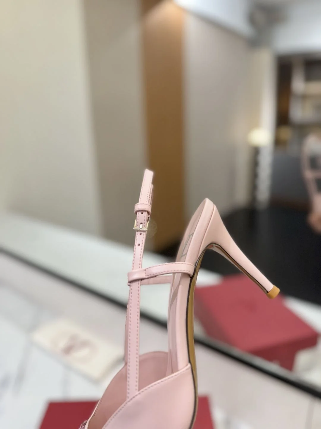 Valentino Sandals Trendy 35974