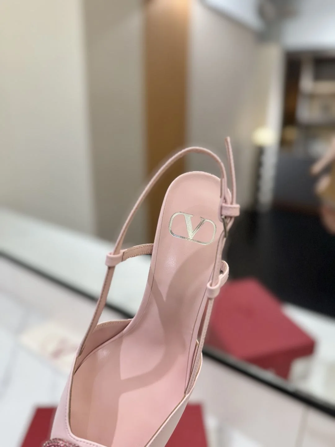 Valentino Sandals Trendy 35974