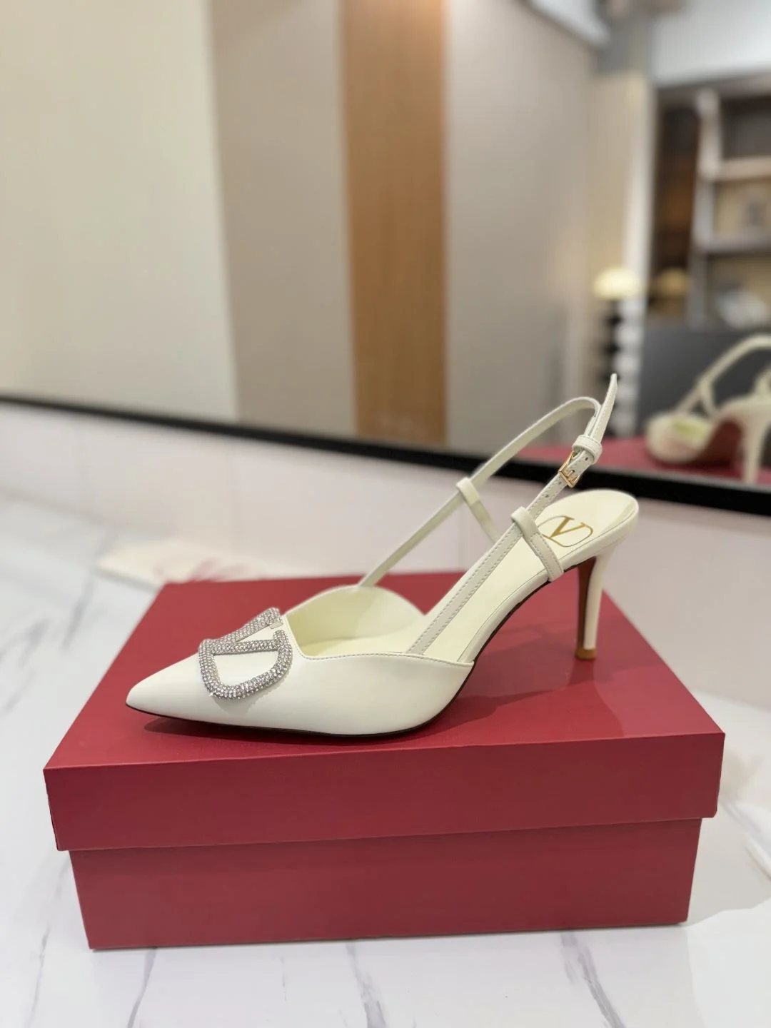Valentino Sandals Comfortable 35973