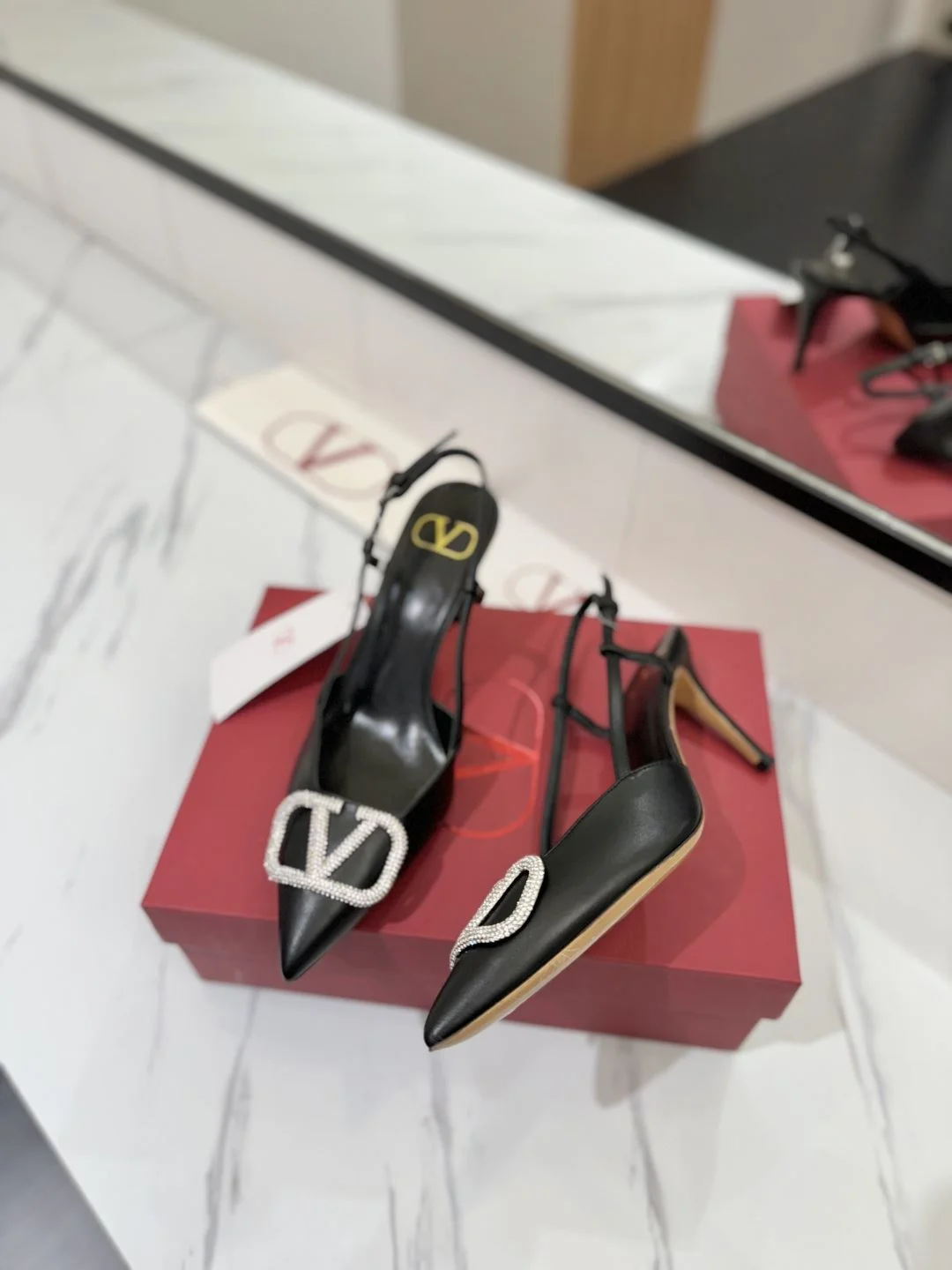 Efficient Valentino Sandals 35971