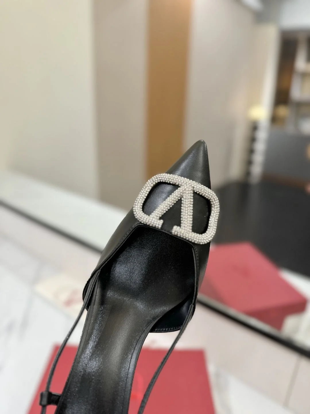 Efficient Valentino Sandals 35971