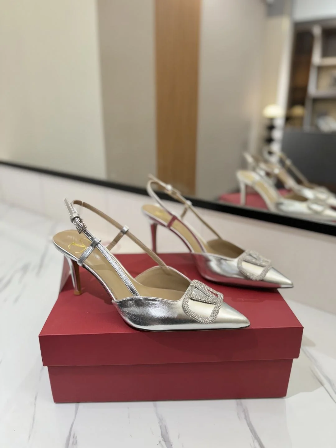 DailyWear Valentino Sandals 35970