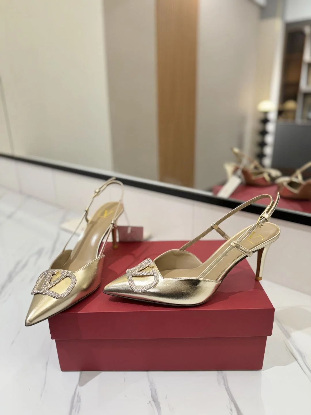 StreetReady Valentino Sandals 35972