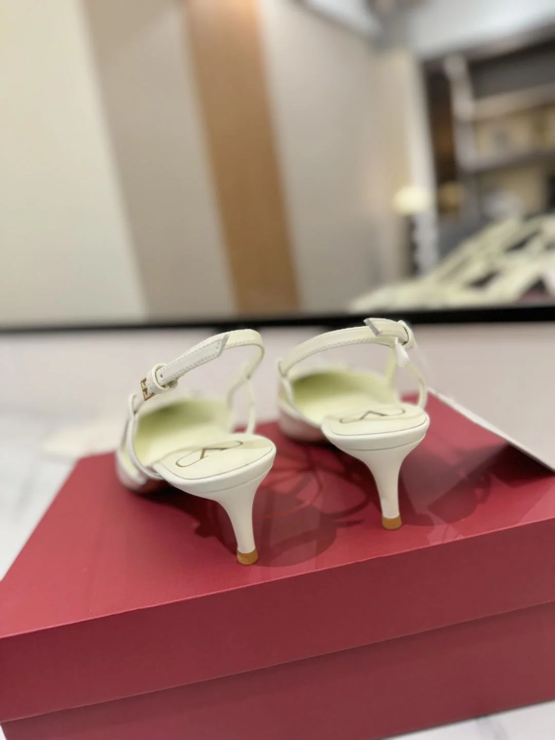 Sleek Valentino Sandals 35966
