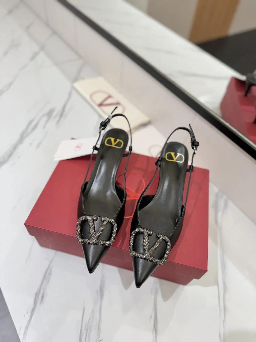 Valentino Sandals Vibrant 35969