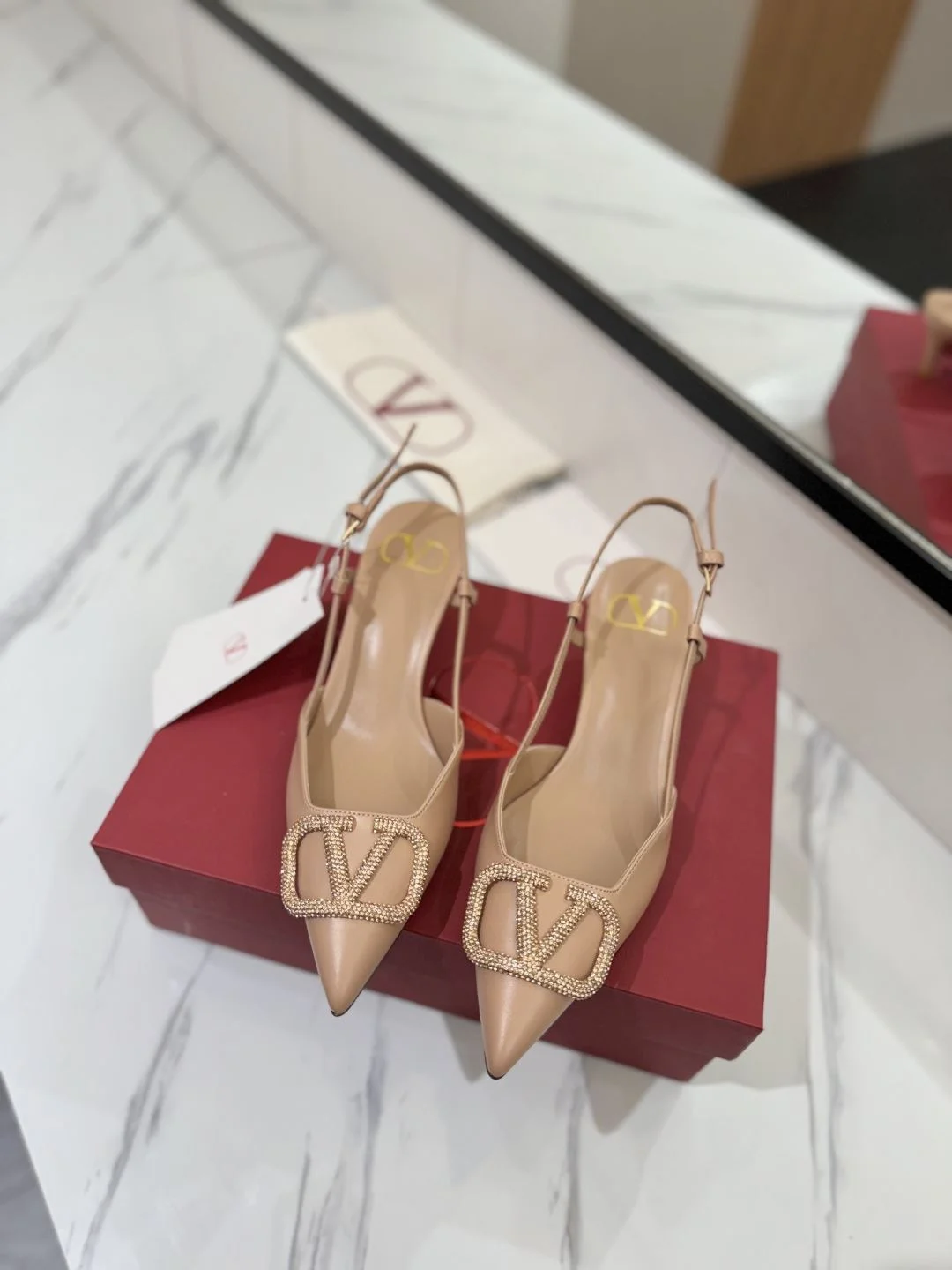 HighPerformance Valentino Sandals 35967