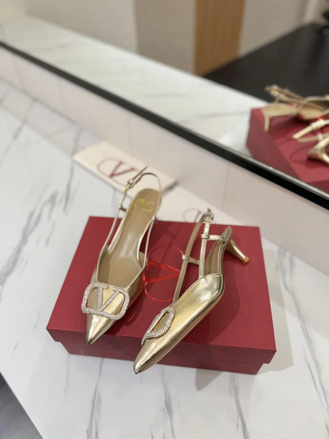 ModernLook Valentino Sandals 35965