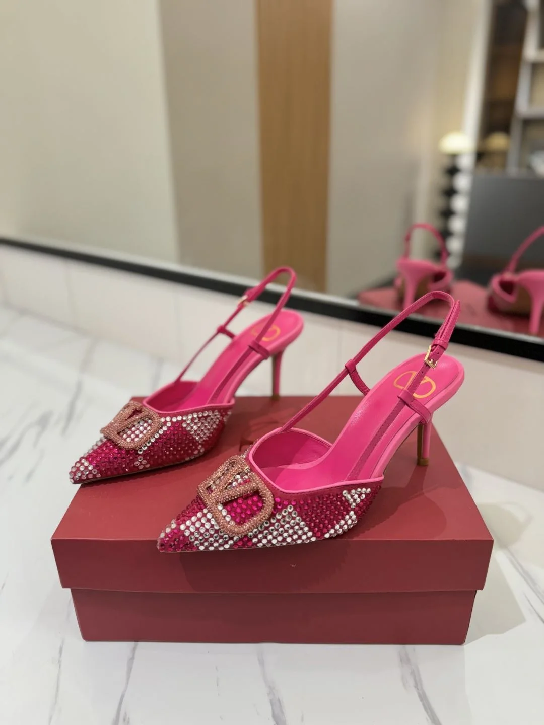 Valentino Sandals Soft 35961