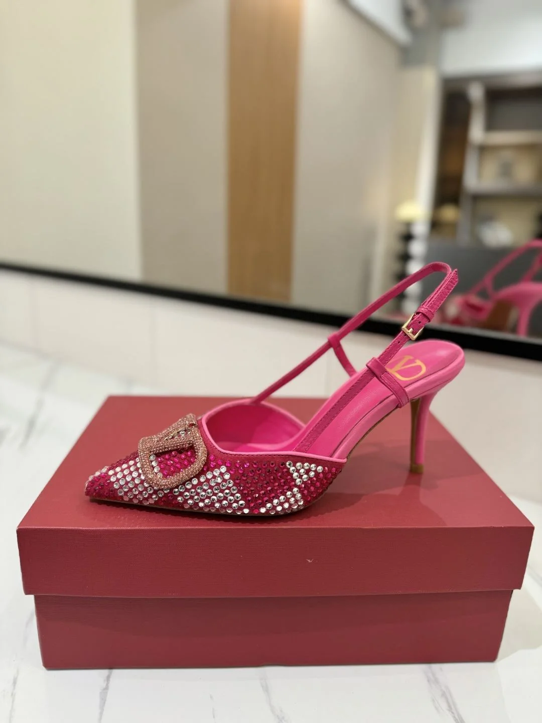 Valentino Sandals Soft 35961