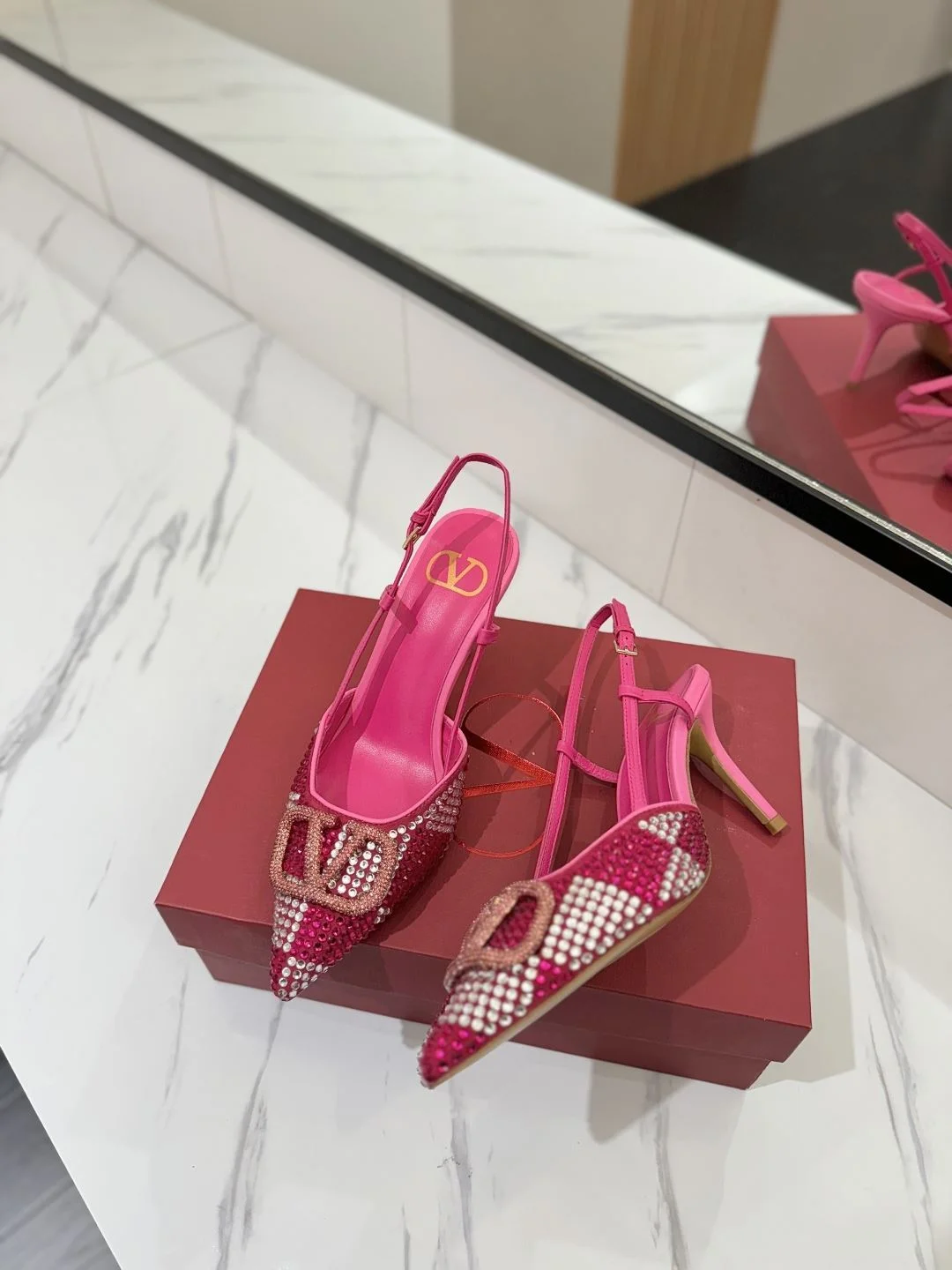 Valentino Sandals Soft 35961