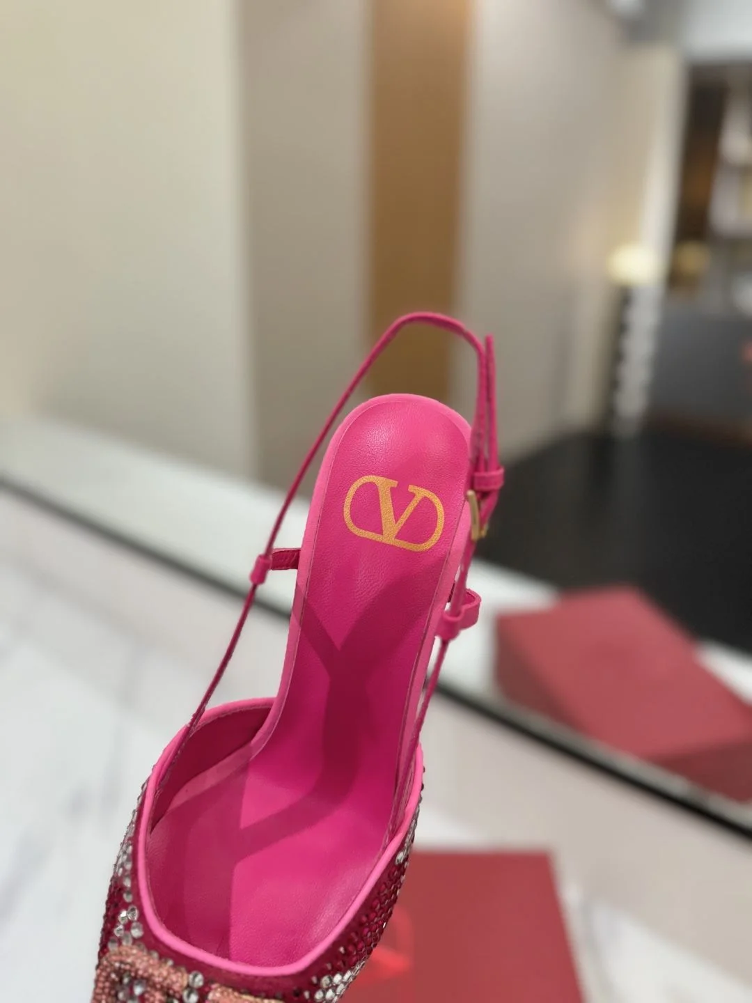 Valentino Sandals Soft 35961