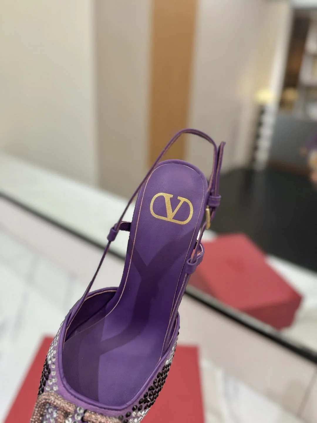 AllSeason Valentino Sandals 35953